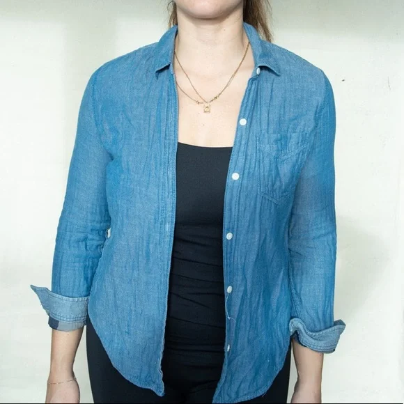 Gap top - Picture 1 of 2